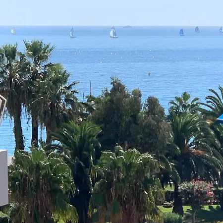 Vue Très Proche De La Et Des Commerces Cagnes-sur-Mer