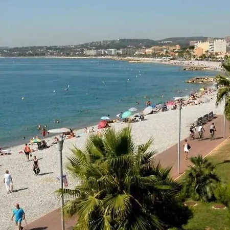 Appartamento Vue Très Proche De La Et Des Commerces